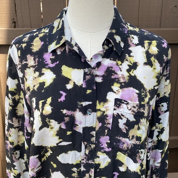 Watercolor Silk Boyfriend Shirt in Summer Plum from Banana Republic size small - Picture 5 of 14